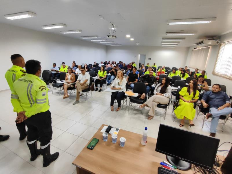 Secretário de Mobilidade Urbana e Defesa Civil alinha ações para primeiro semestre de 2025