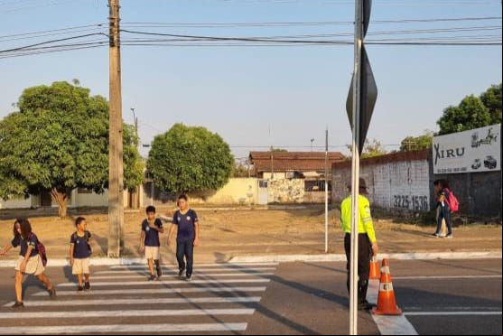 Mobilidade Urbana reforça quais cuidados motoristas devem ter no trânsito no retorno às aulas